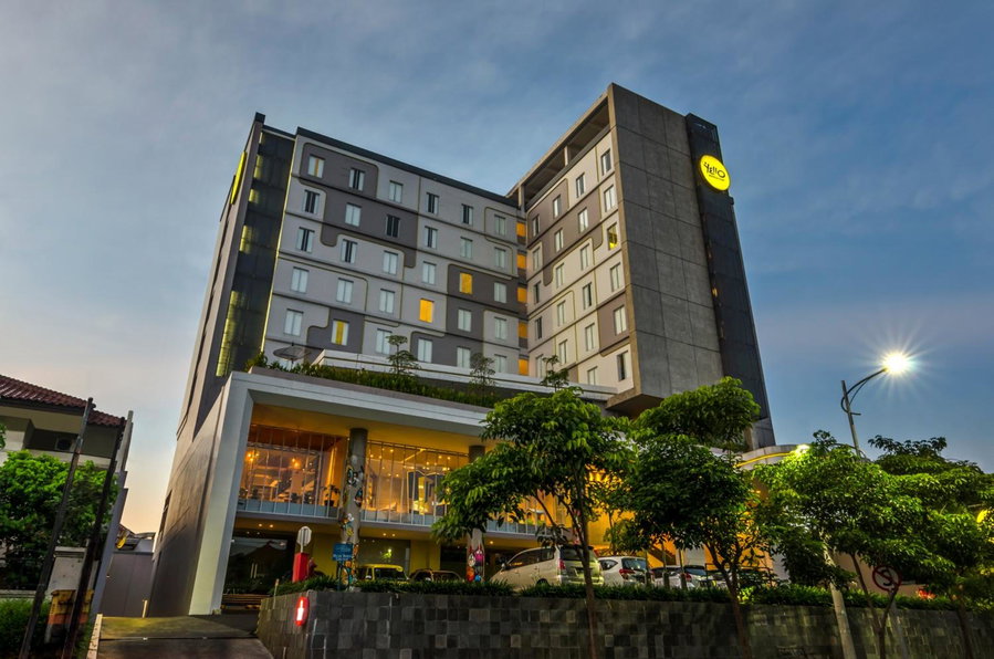 Yello Hotel Jemursari, Surabaya, Indonesia
