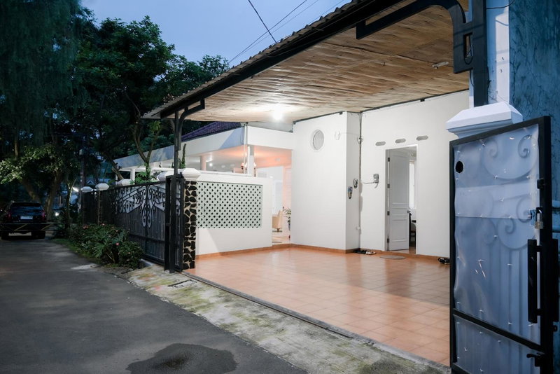 Kirana Guest House Bogor, Bogor, Indonesia