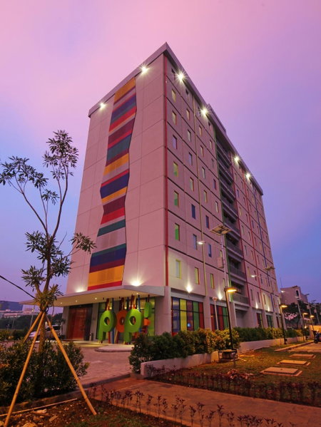 TreePark Hotel BSD City, Serpong, Indonesia