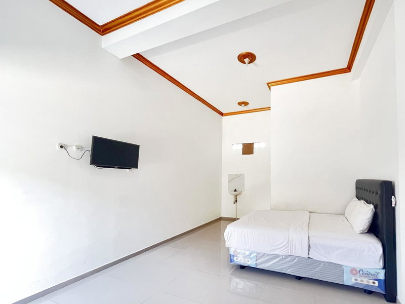 Elma Guesthouse YIA KulonProgo Yogyakarta Mitra RedDoorz, Yogyakarta, Indonesia