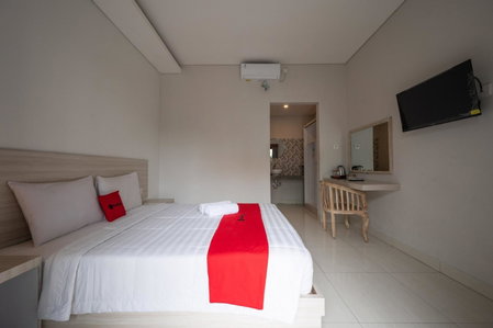 RedDoorz Plus at Yasa's Living Denpasar, Sanur, Indonesia