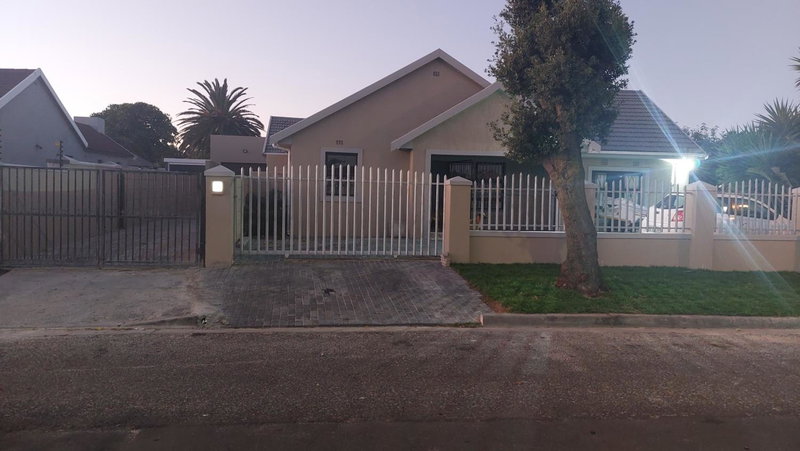 Finca Guest House, Cape Town, South Africa