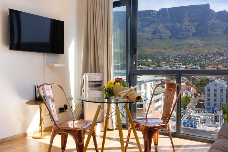 Urban Oasis At The Four Seasons, Cape Town, South Africa
