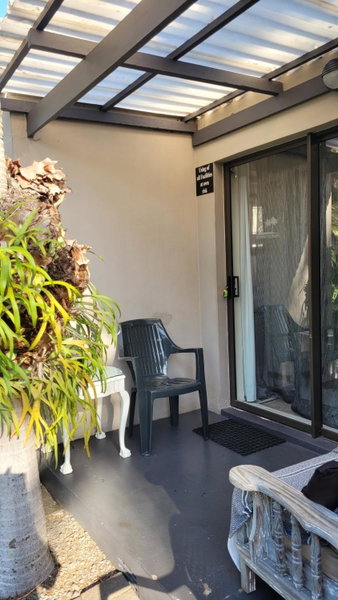 Kennington Palms B&B/Self Catering, East London, South Africa