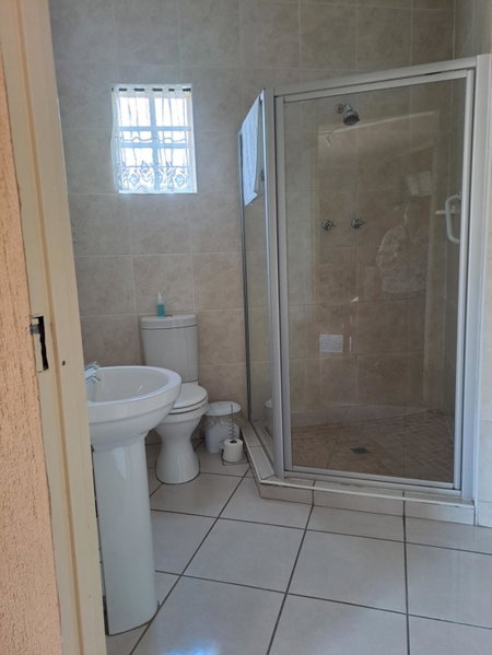Amigos Bed & Breakfast - No loadshedding, Nelspruit, South Africa