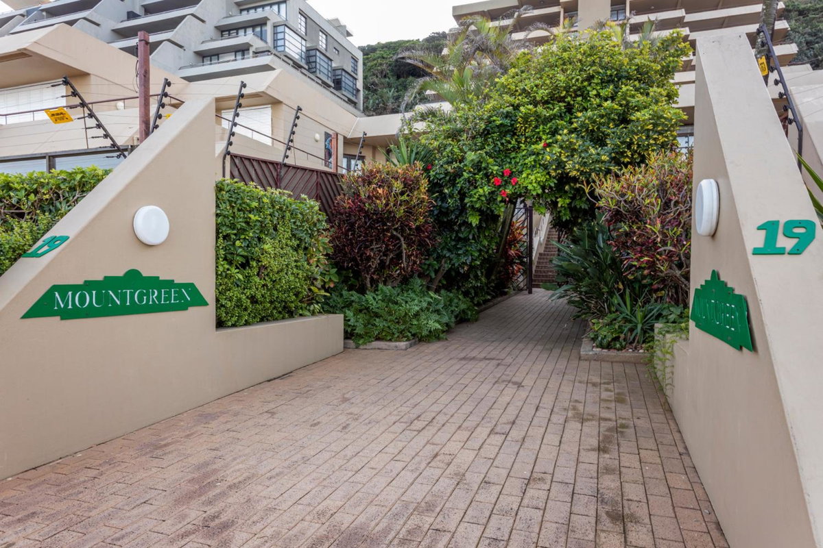 Hotel · Sands Beach Breaks Umdloti Luxury Beach Front, Umdloti