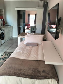Feet Up Cottage, Somerset West, South Africa
