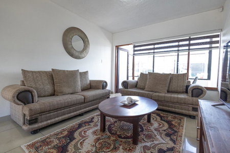 Safi Classic 3 bedroom Apartment 4, East London, South Africa