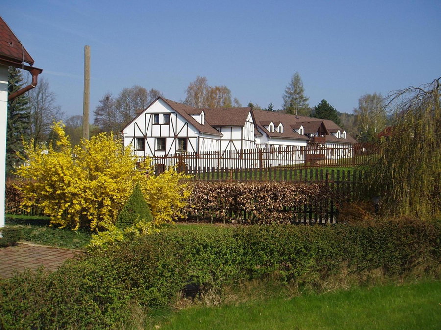 Česká Hospoda - hlavní budova s restaurací, Depandance 1, Depandance 2, Heřmanice, Czechia