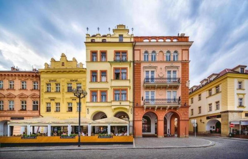Unique Central SQUARE business apt., Hradec Králové, Czechia