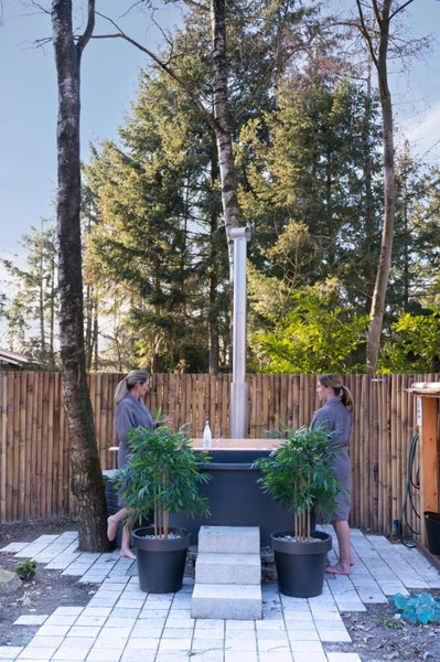 ZEN-bungalow NO 1 met Sauna en hottub, Rheezerveen, The Netherlands