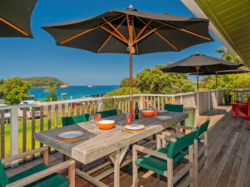 Beachfront Views - Hahei Holiday Home, Hahei, New Zealand