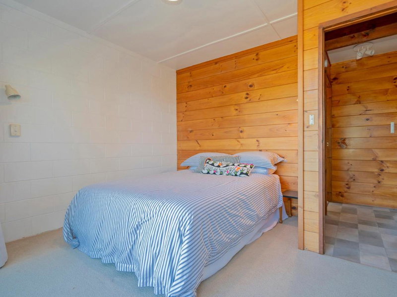 Beachfront Views - Hahei Holiday Home, Hahei, New Zealand