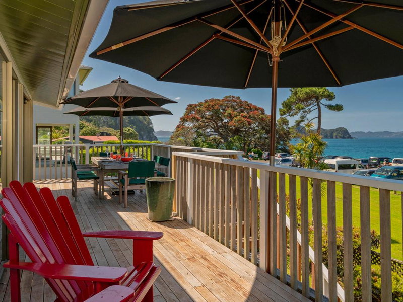 Beachfront Views - Hahei Holiday Home, Hahei, New Zealand