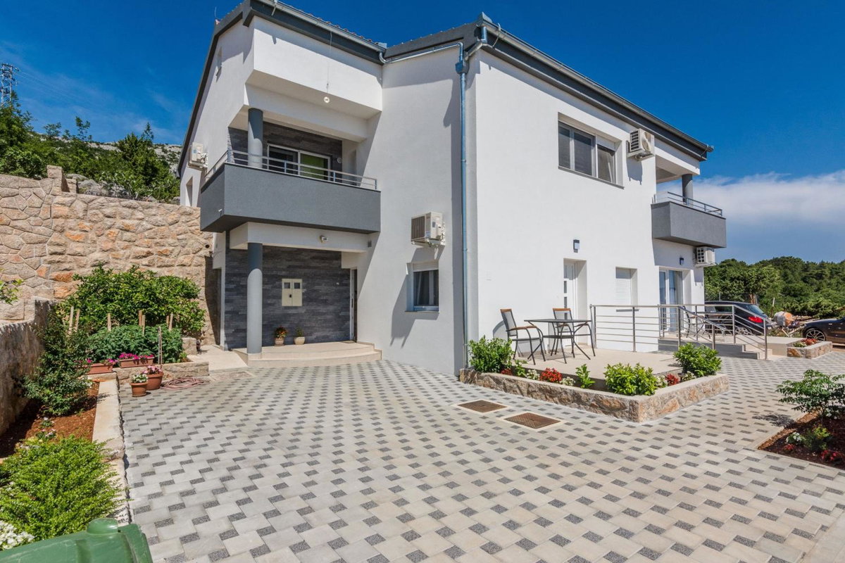 Hotel · Apartmani Jadranka, Starigrad-Paklenica