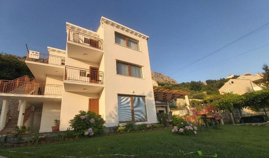 Villa Pergola-Apartment Toni, Mlini, Croatia