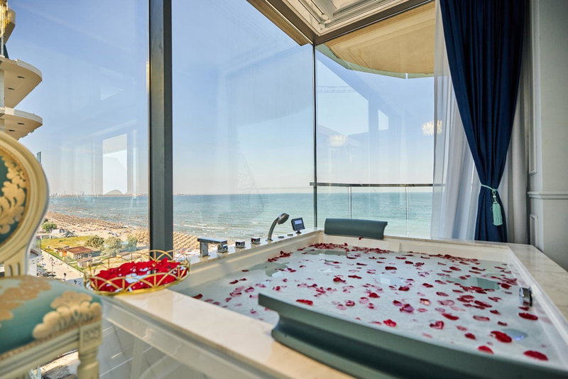 Luxury by the sea, Mamaia, Năvodari, Romania