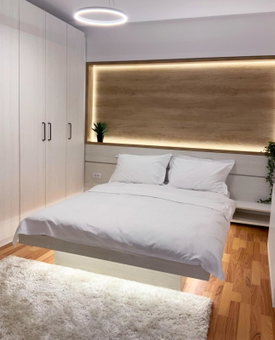 Iulius Loft, Iaşi, Romania