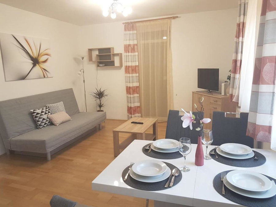 Központhoz közeli - Cool Tettye Apartman, Pécs, Hungary