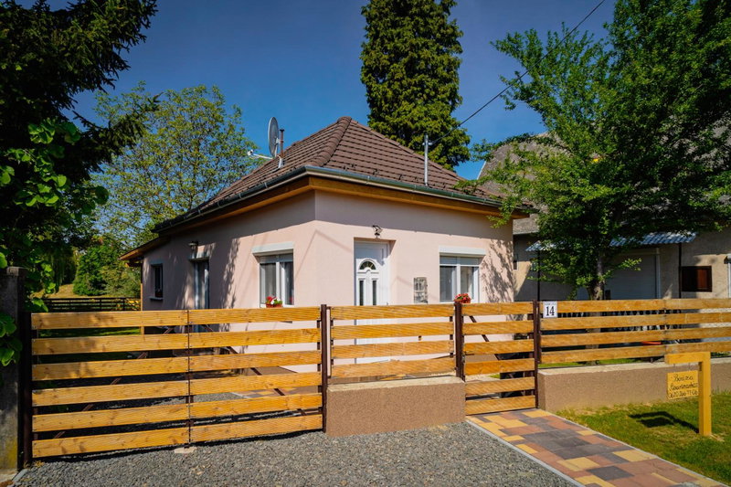 Bodza Apartmanház, Harkány, Hungary