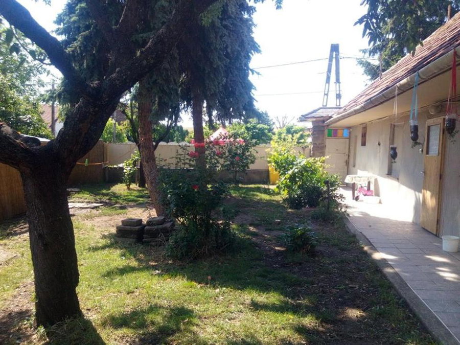 Kert Övezeti Lakás, Gyöngyös, Hungary