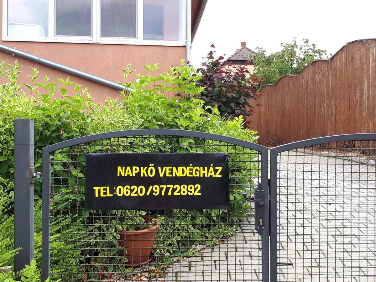 Napkő, Hungary