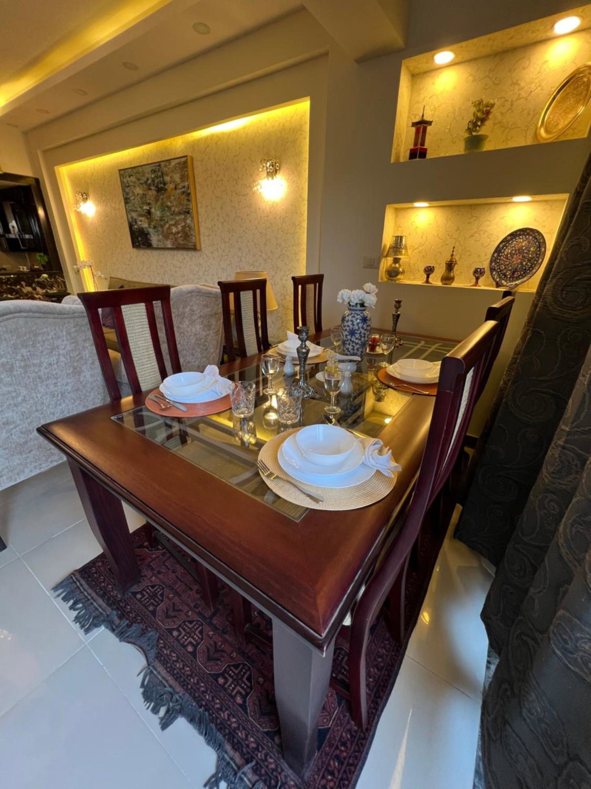 Lovely hotel apart in front Auc, Egypt