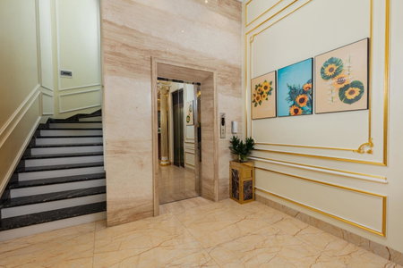 Cẩm Bình Hotel, Quang Ninh, Vietnam