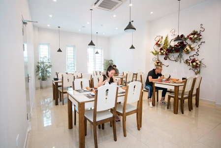 Khach San Tuong Vi - Le Hong Phong, Hai Phong, Vietnam