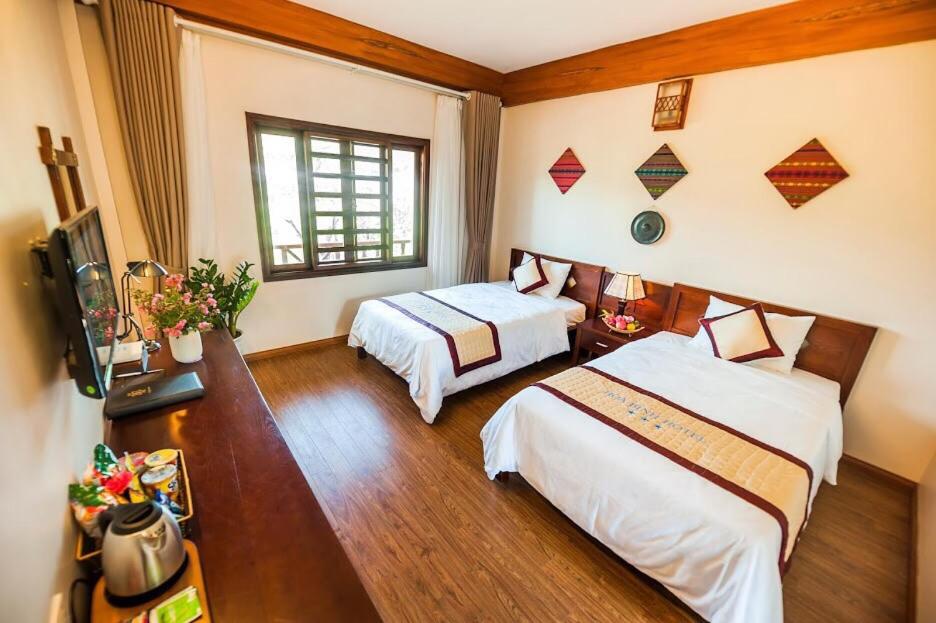 Hoa Binh Hotel, Vietnam