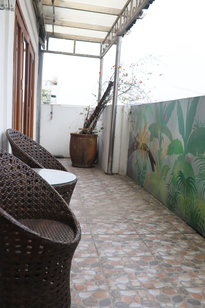 Hotel · Luxe Paradise Suites Hotel Dich Vong Hau, Hanoi