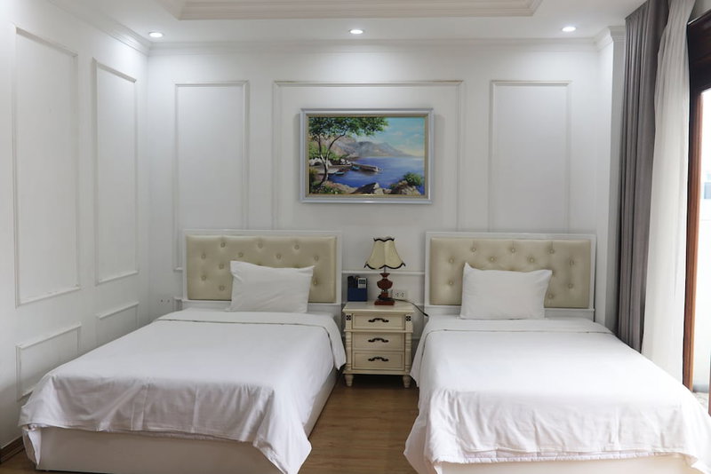 Luxe Paradise Suites Hotel Dich Vong Hau, Hanoi, Vietnam