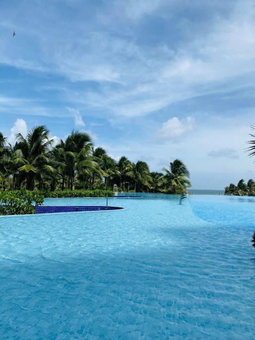 Arena Cam Ranh Beachfront Condotel, Cam Ranh, Vietnam
