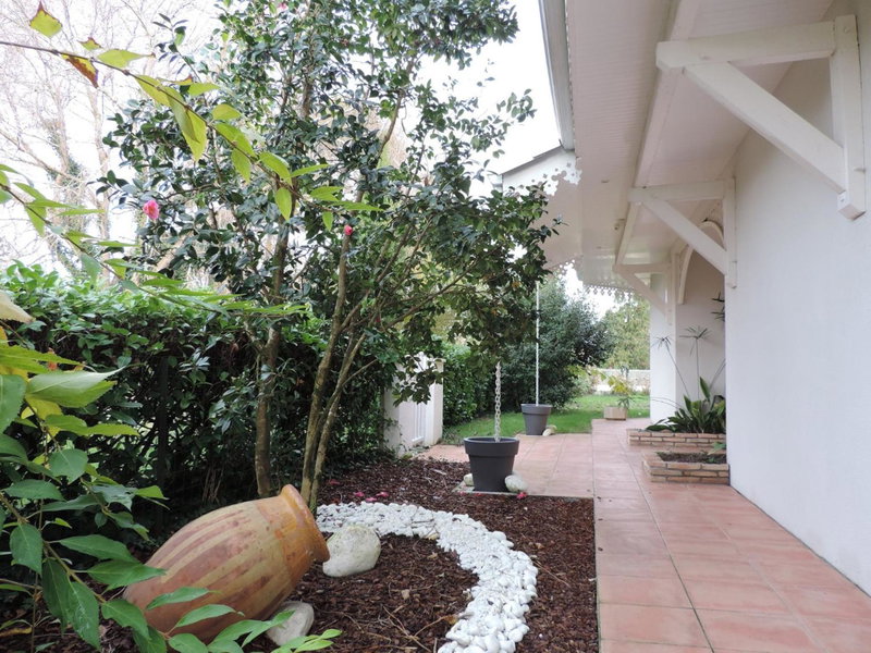 Chambres d'Hôtes Villa La Louisiane, Arès, France
