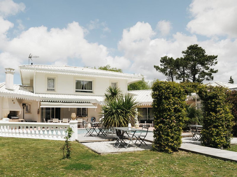 Chambres d'Hôtes Villa La Louisiane, Arès, France