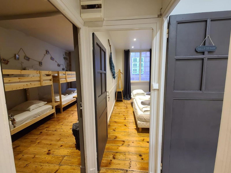 Plan B, Saint-Jean-Pied-de-Port, France