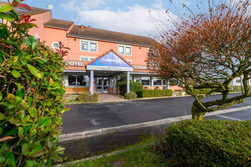 BRIT HOTEL Confort CAMBRAI, Cambrai, France