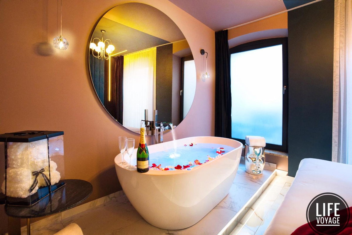 LIFE VOYAGE & SPA by Life Renaissance, France