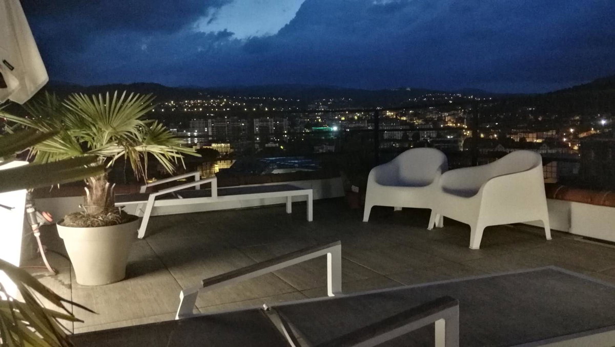 5&5 Rooftop, France
