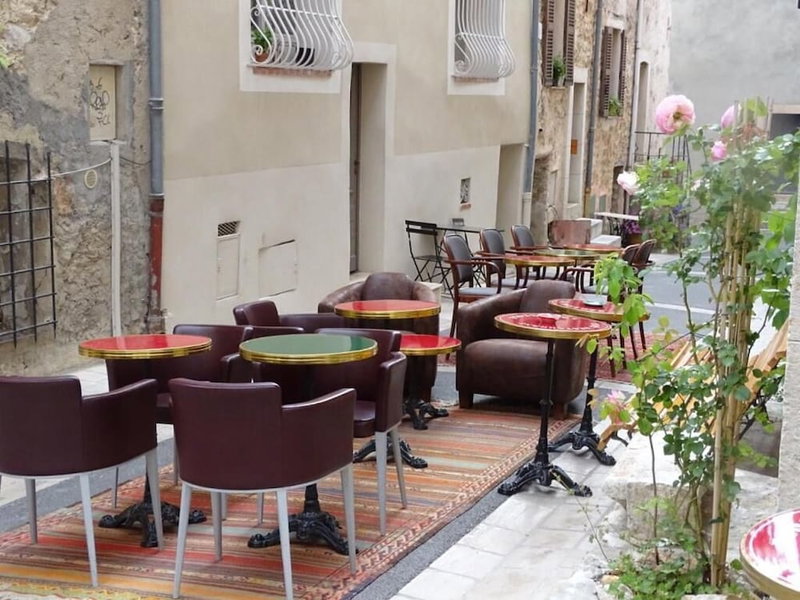 Demeure d'Hotes Le Rocher, Valbonne, France