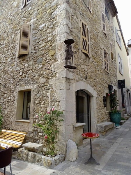 Demeure d'Hotes Le Rocher, Valbonne, France