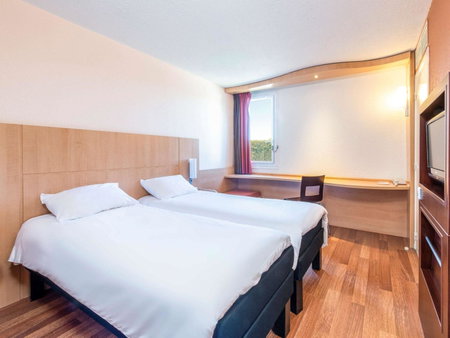 ibis Issoire, Issoire, France
