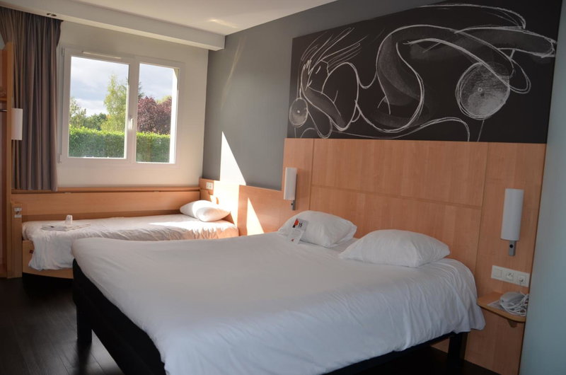 ibis Issoire, Issoire, France
