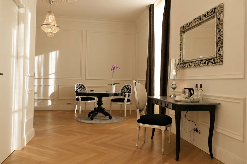 Le Clos des Queyries, Bordeaux, France