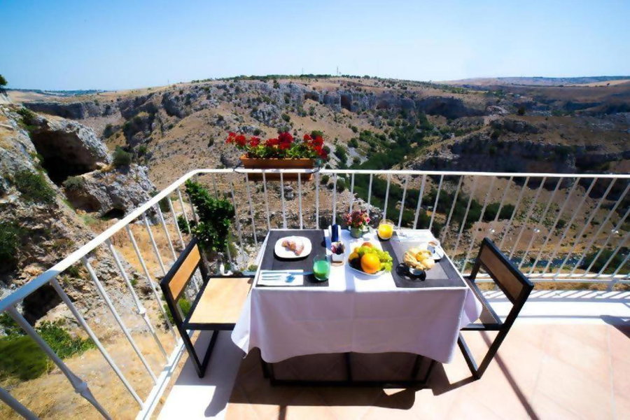 Casa Festa Rooms - Affaccio sul Canyon a due passi dai Sassi, Matera, Italy