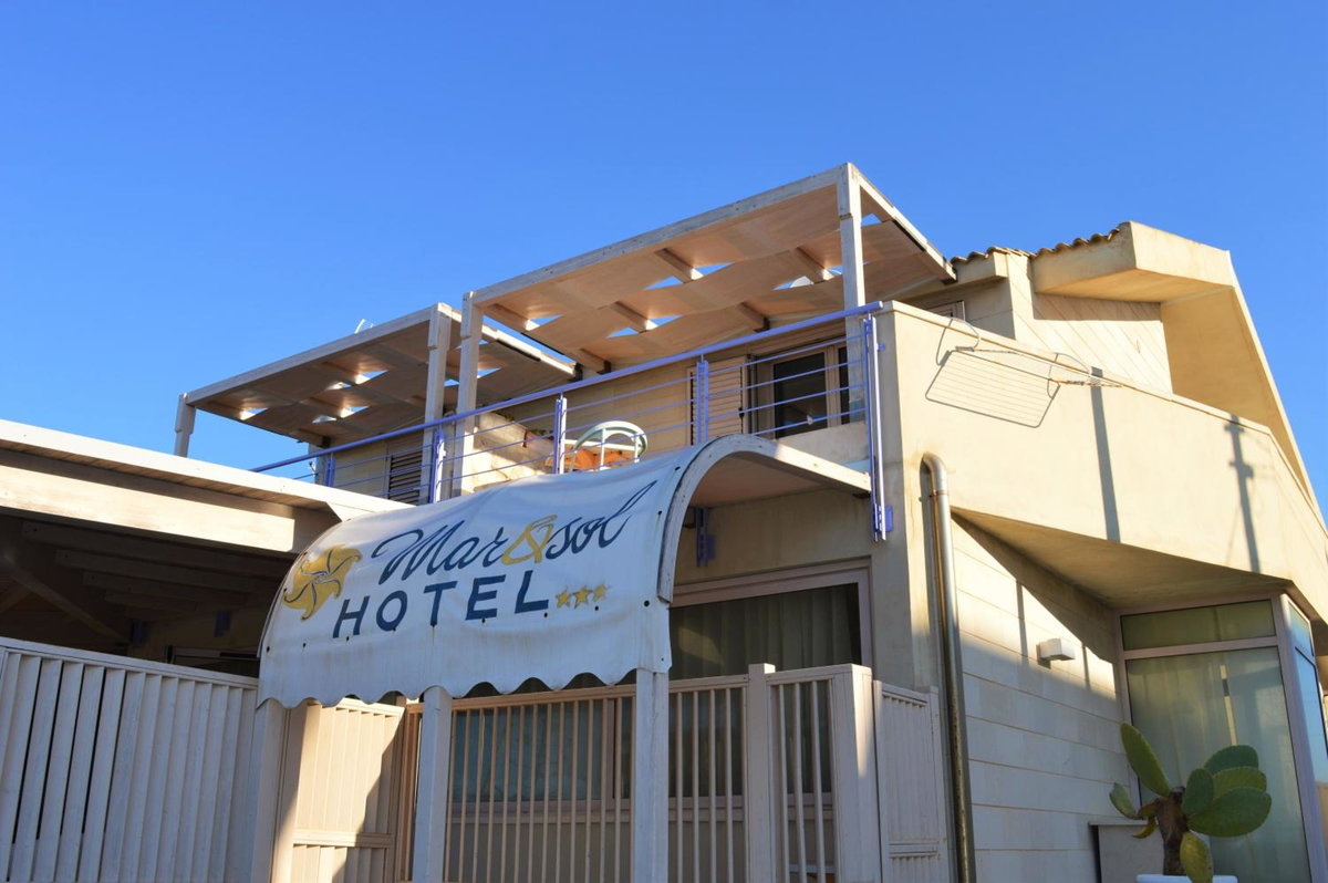 Hotel · Hotel Mar & Sol, Punta Secca