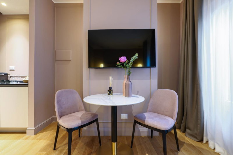 PRESTIGE BOUTIQUE APARTHOTEL - Piazza Duomo View, Milan, Italy