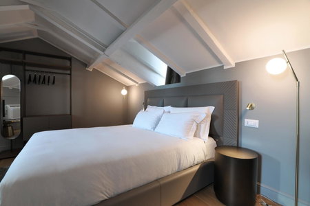 PRESTIGE BOUTIQUE APARTHOTEL - Piazza Duomo View, Milan, Italy