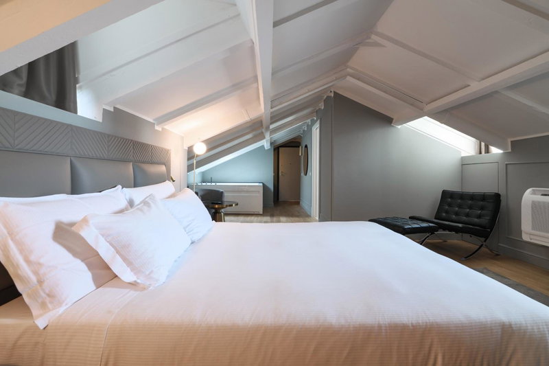 PRESTIGE BOUTIQUE APARTHOTEL - Piazza Duomo View, Milan, Italy