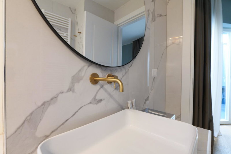 PRESTIGE BOUTIQUE APARTHOTEL - Piazza Duomo View, Milan, Italy